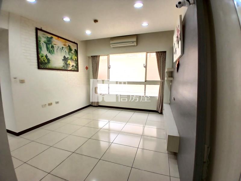 龍安核心/縣府清境/三房車位房屋室內格局與周邊環境