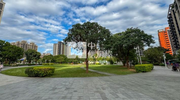 中路璟都柏悅大兩房車｜交流道房屋室內格局與周邊環境