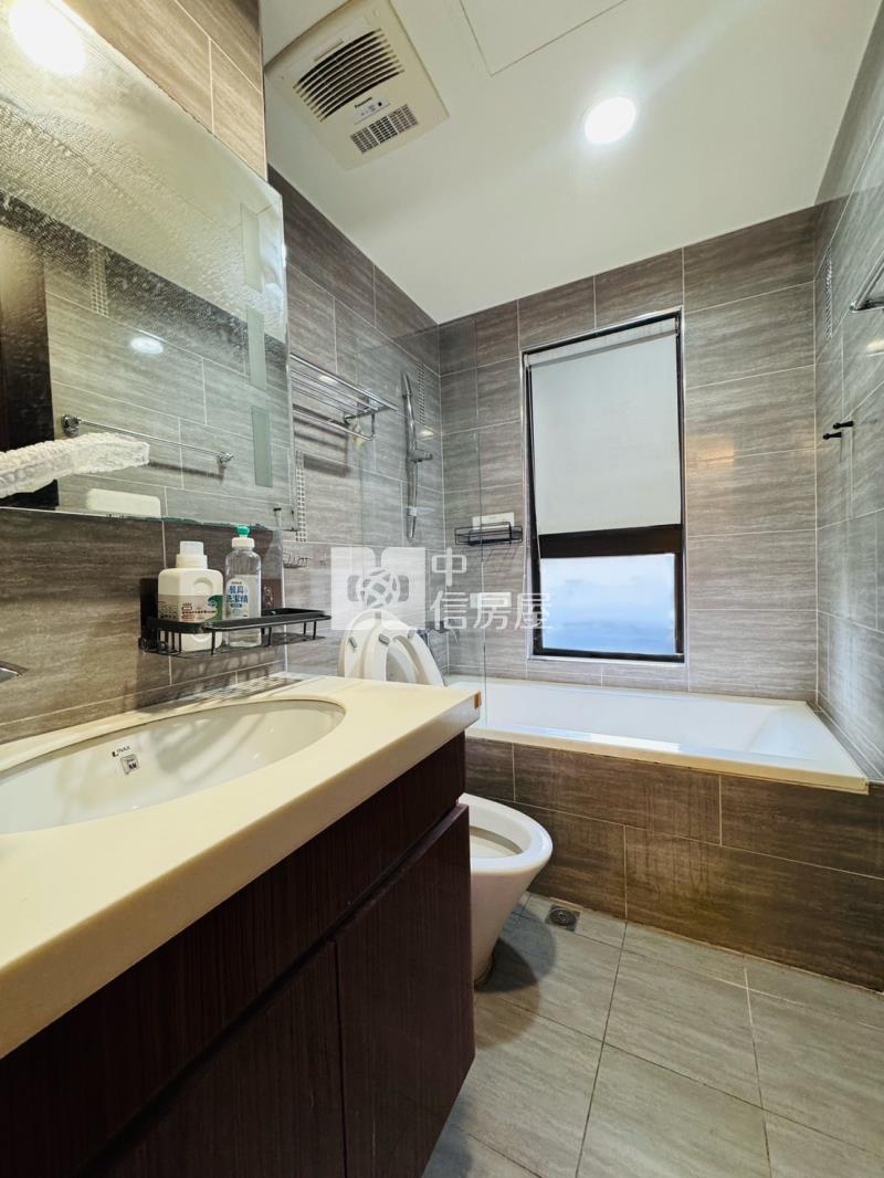 中路璟都柏悅大兩房車｜交流道房屋室內格局與周邊環境