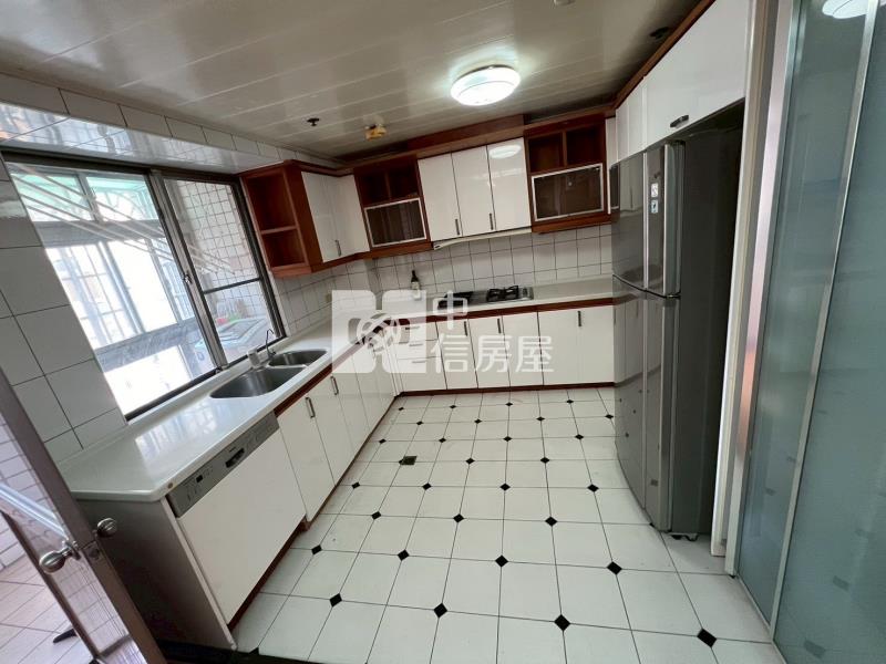 斗六後站大坪數精美平車大樓房屋室內格局與周邊環境