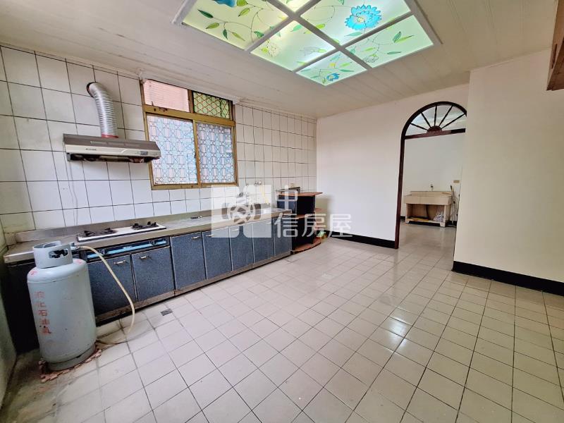 逸園文教區|邊間大3房美寓房屋室內格局與周邊環境