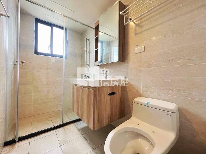 佳福大於樹孝商圈次頂樓三房雙車房屋室內格局與周邊環境