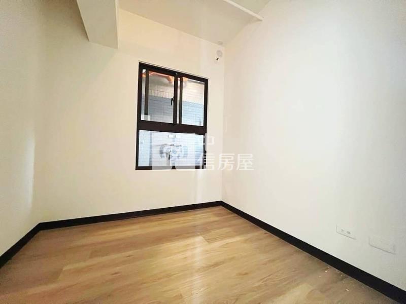 佳福大於樹孝商圈次頂樓三房雙車房屋室內格局與周邊環境