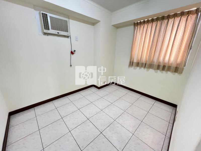 國泰建設荷蘭村稀有四改三房房屋室內格局與周邊環境