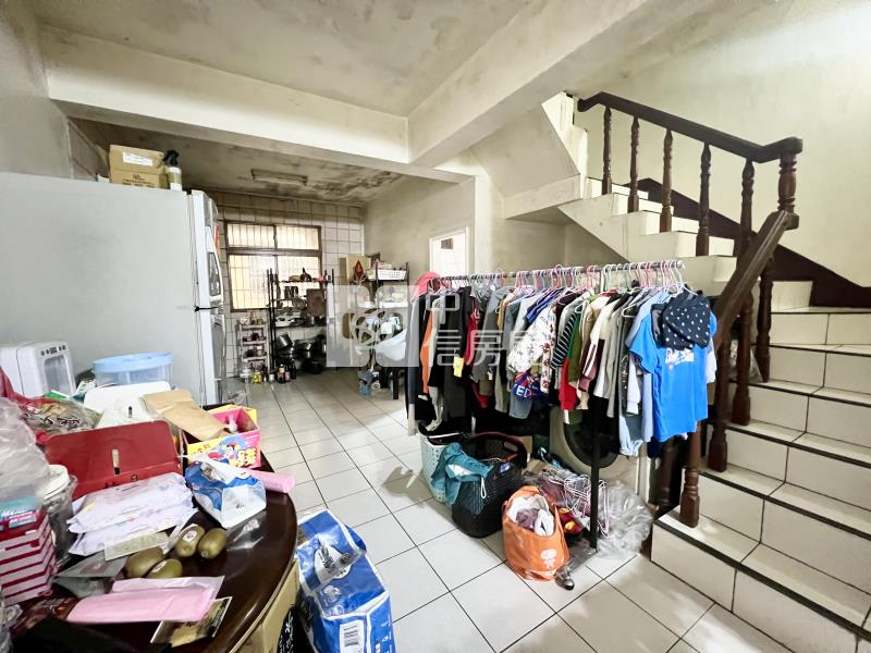 南勢重劃區透天、前院停車+地下室房屋室內格局與周邊環境