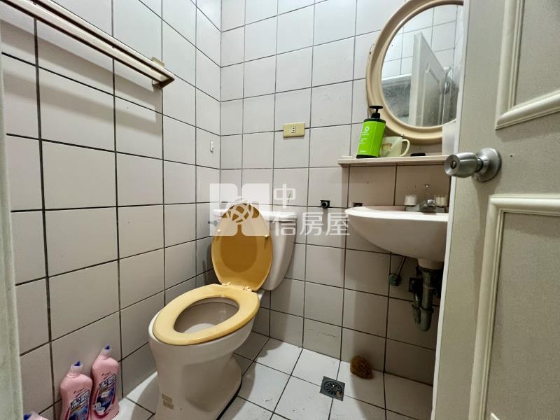 南勢重劃區透天、前院停車+地下室房屋室內格局與周邊環境