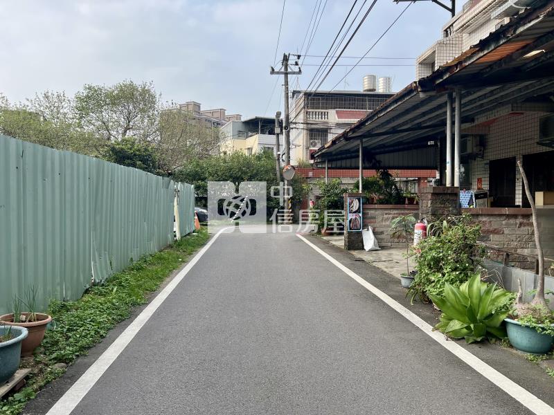 南勢重劃區透天、前院停車+地下室房屋室內格局與周邊環境