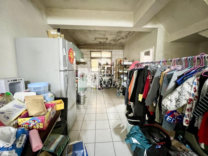 南勢重劃區透天、前院停車+地下室房屋室內格局與周邊環境