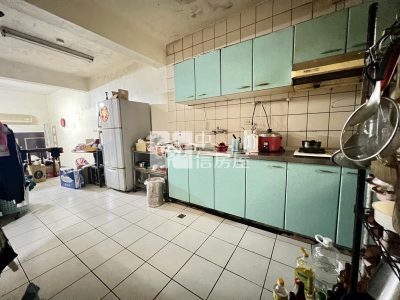 南勢重劃區透天、前院停車+地下室房屋室內格局與周邊環境