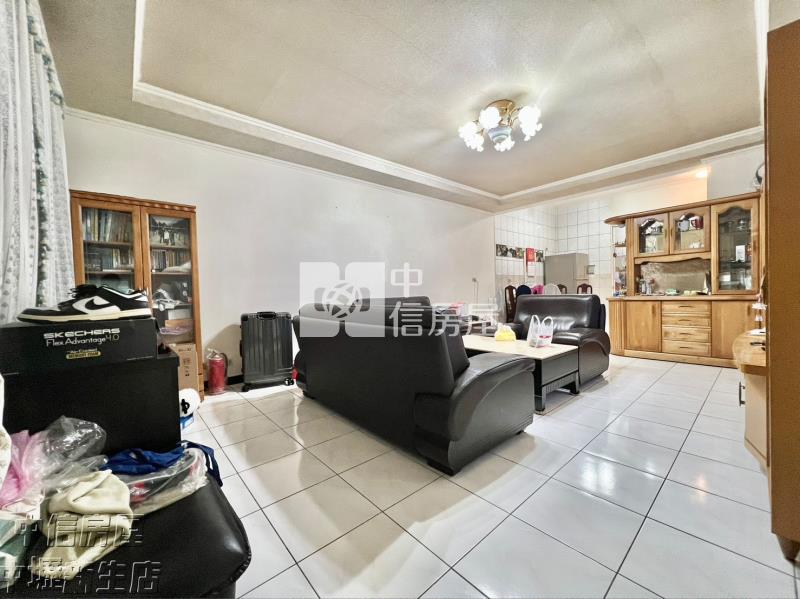 大竹國小旁前院停車美透天房屋室內格局與周邊環境