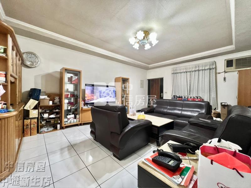 大竹國小旁前院停車美透天房屋室內格局與周邊環境