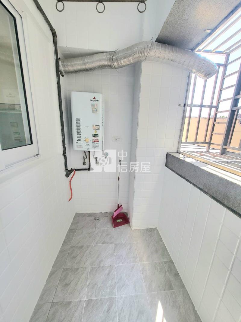 福容飯店旁車位大2房房屋室內格局與周邊環境