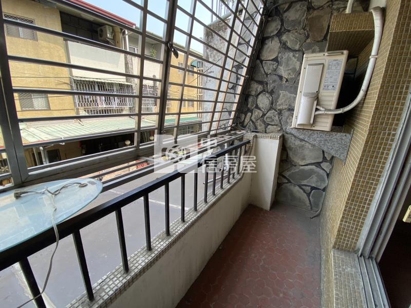 亞洲大學低總價活巷透天房屋室內格局與周邊環境