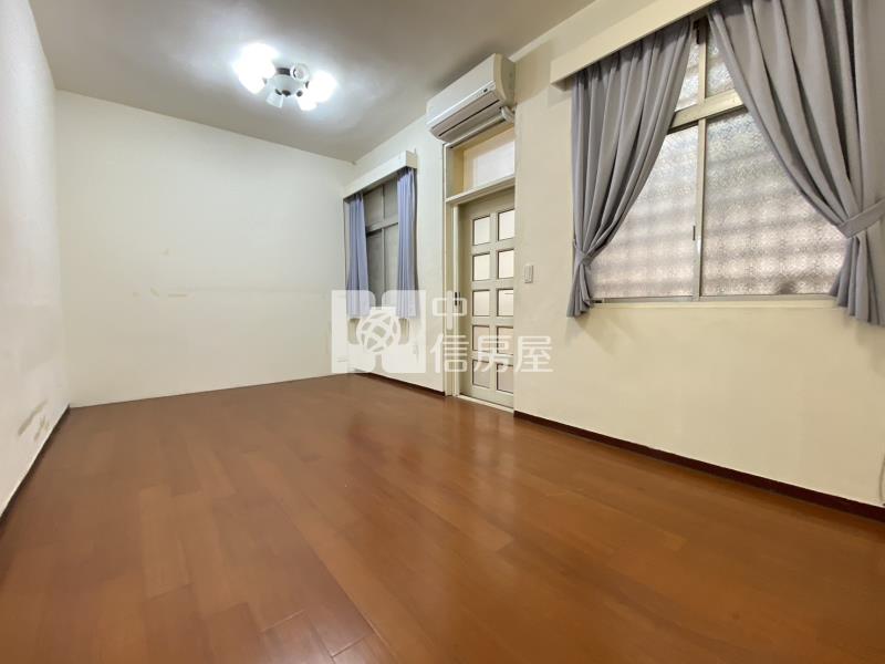 亞洲大學低總價活巷透天房屋室內格局與周邊環境