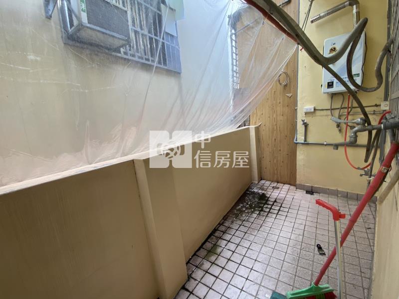 亞洲大學低總價活巷透天房屋室內格局與周邊環境