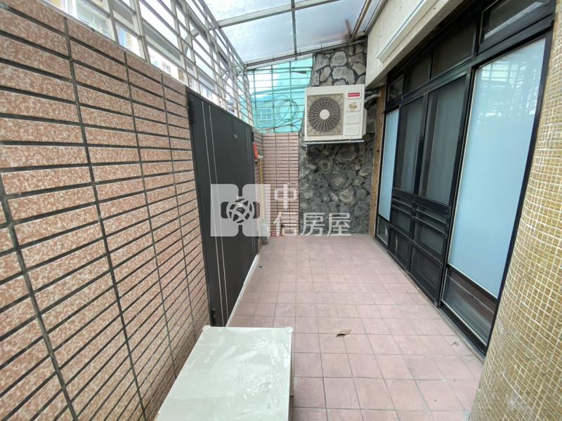 亞洲大學低總價活巷透天房屋室內格局與周邊環境