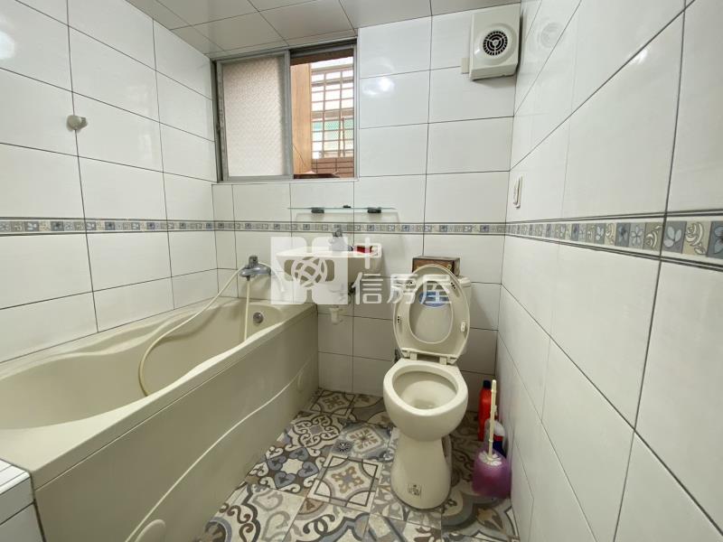 亞洲大學低總價活巷透天房屋室內格局與周邊環境