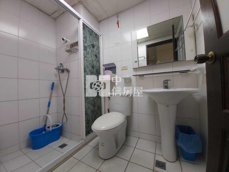 龍山國小優質三房車房屋室內格局與周邊環境