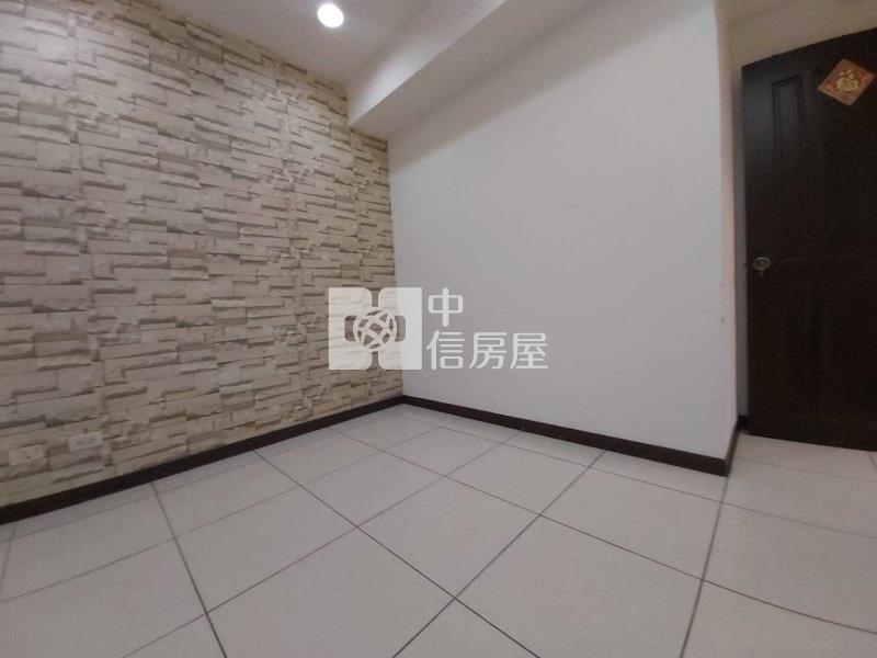 龍山國小優質三房車房屋室內格局與周邊環境