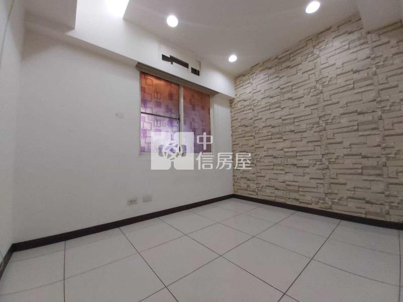 龍山國小優質三房車房屋室內格局與周邊環境