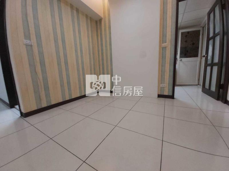 龍山國小優質三房車房屋室內格局與周邊環境