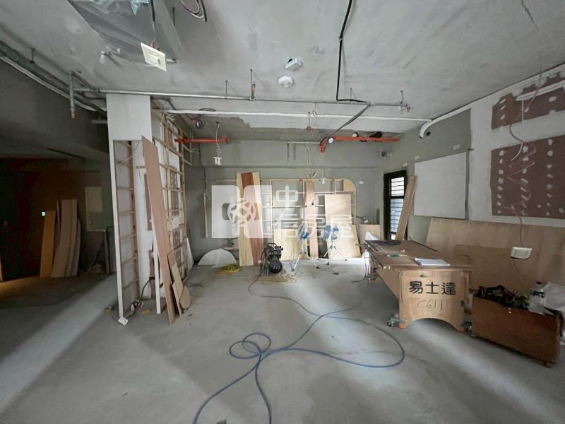 A18新潤君頤收租事務所房屋室內格局與周邊環境