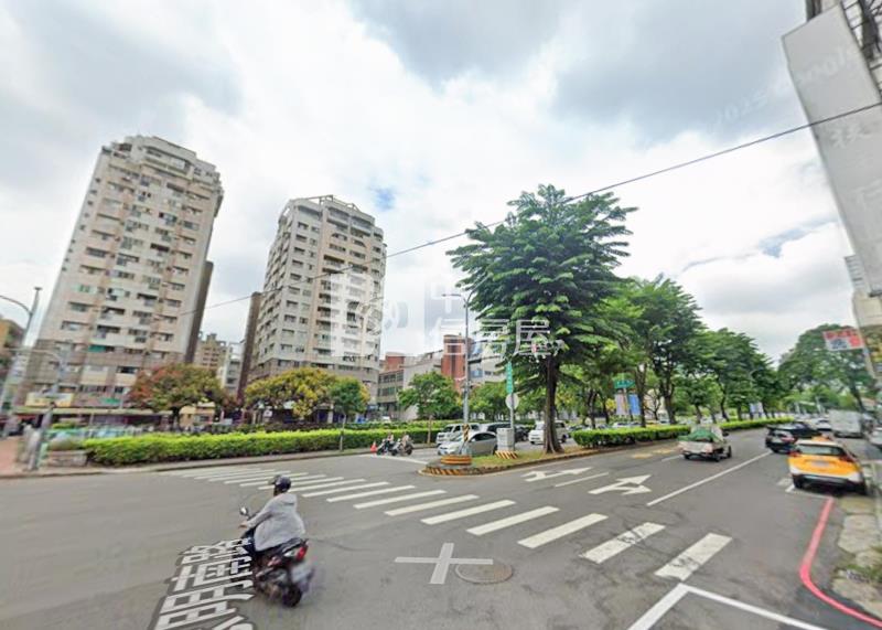 向上南路1+2樓車庫店面房屋室內格局與周邊環境