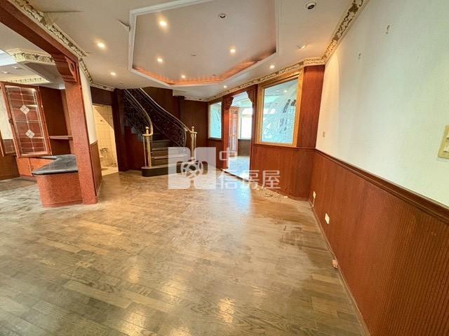 南紡大坪數3+1房平車房屋室內格局與周邊環境