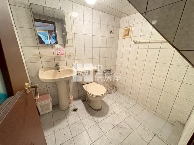 南紡大坪數3+1房平車房屋室內格局與周邊環境