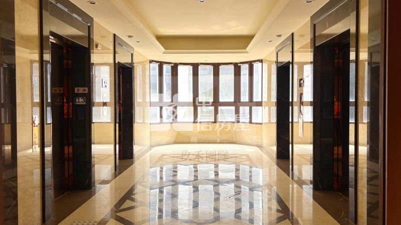 【玖禾】青埔A18高鐵站前廣場第一排住辦房屋室內格局與周邊環境