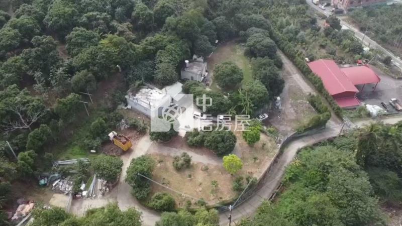 太平華盛頓景觀花園農地~有合法資材室.地平坦.8米路.車進出方便房屋室內格局與周邊環境