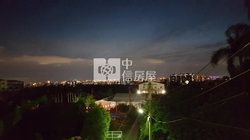 太平華盛頓景觀花園農地~有合法資材室.地平坦.8米路.車進出方便房屋室內格局與周邊環境