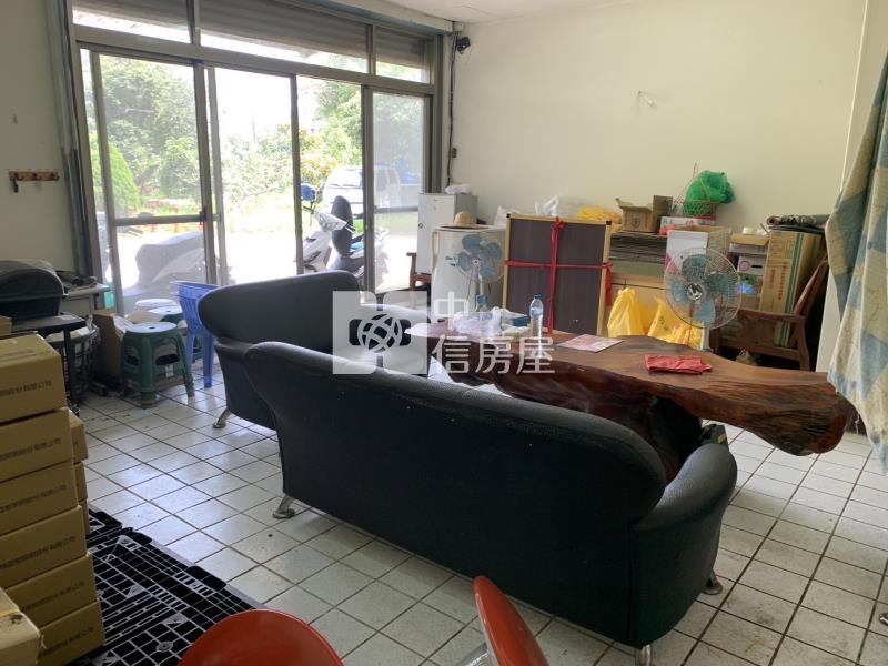 太平華盛頓景觀花園農地~有合法資材室.地平坦.8米路.車進出方便房屋室內格局與周邊環境