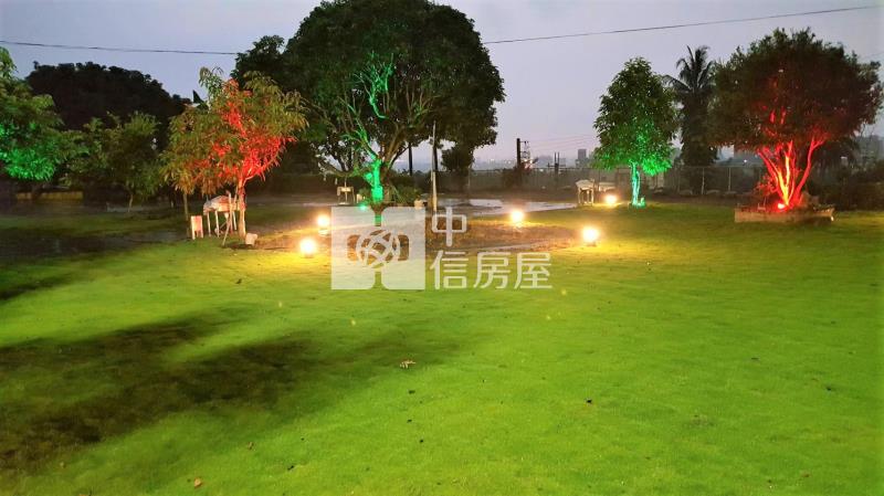 太平華盛頓景觀花園農地~有合法資材室.地平坦.8米路.車進出方便房屋室內格局與周邊環境