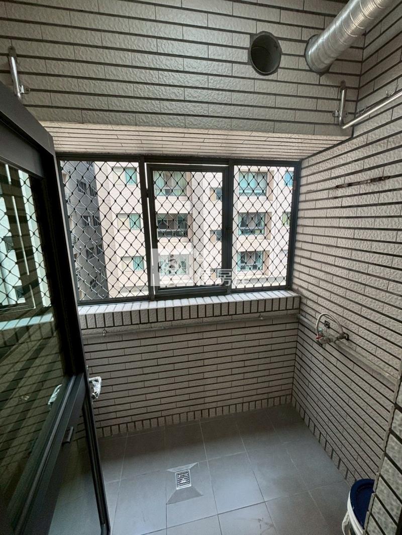 文化國小邊間精裝大兩房房屋室內格局與周邊環境