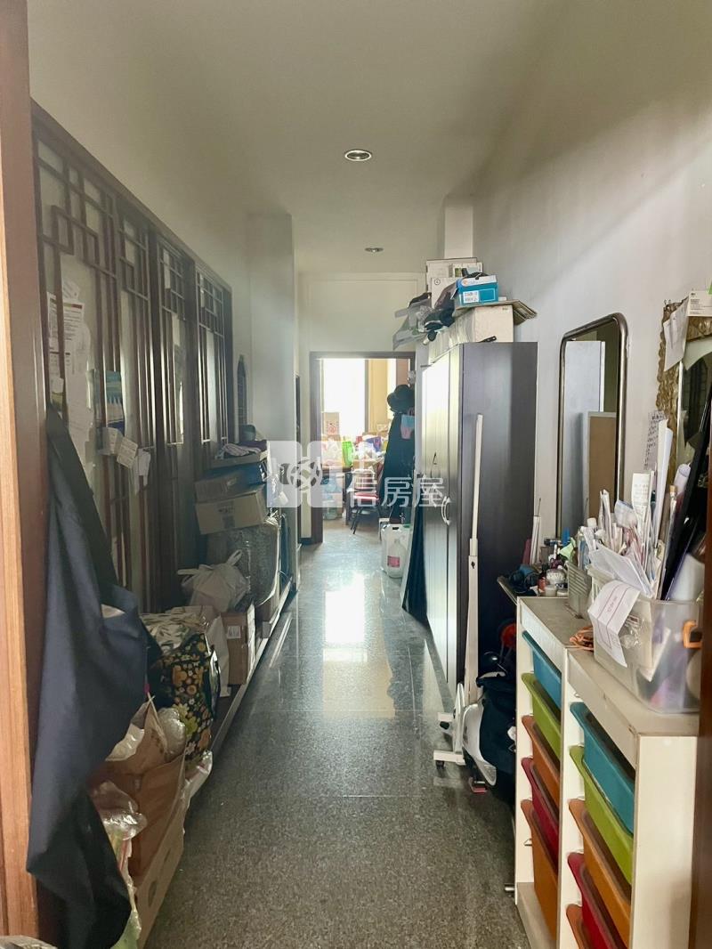 高鐵特區臨15米路輕屋齡孝親房店住房屋室內格局與周邊環境