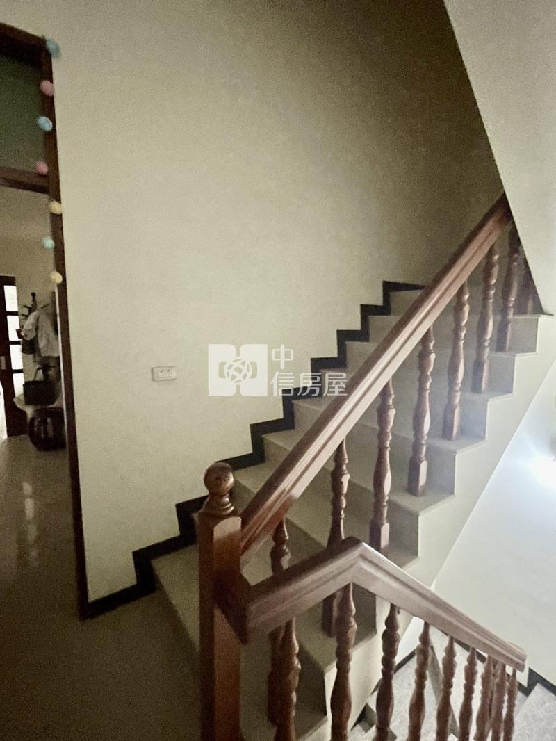 高鐵特區臨15米路輕屋齡孝親房店住房屋室內格局與周邊環境