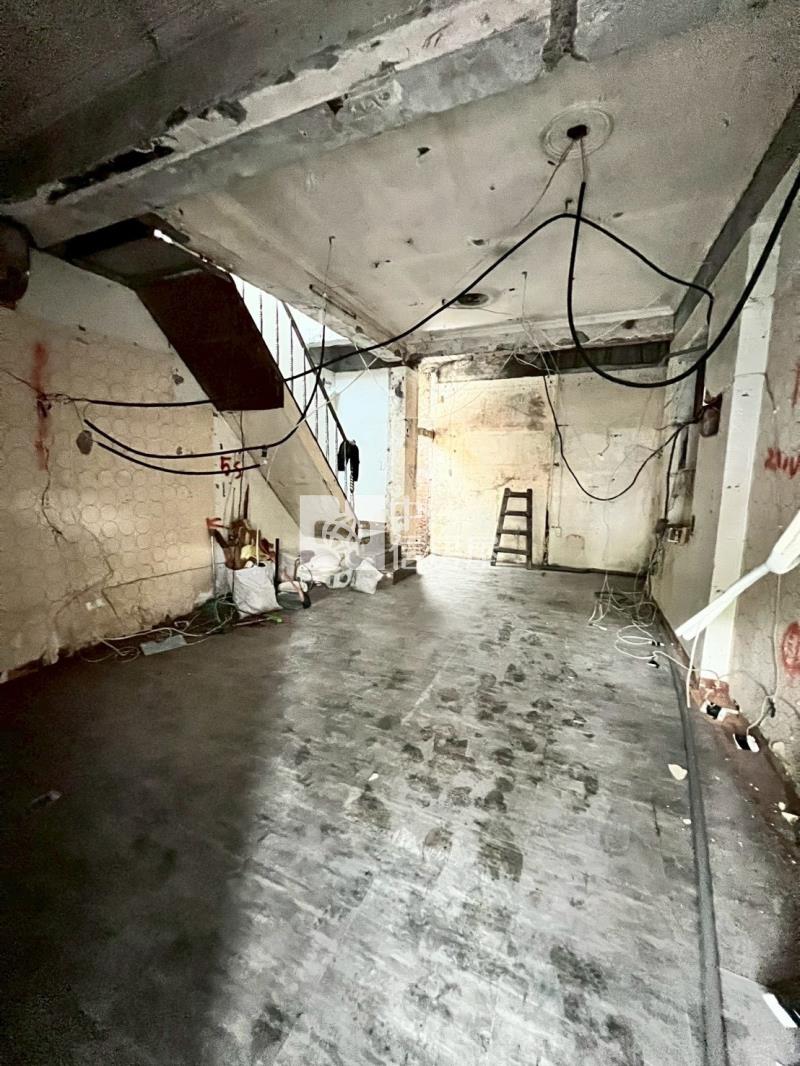 市區田寮河旁透天店面房屋室內格局與周邊環境