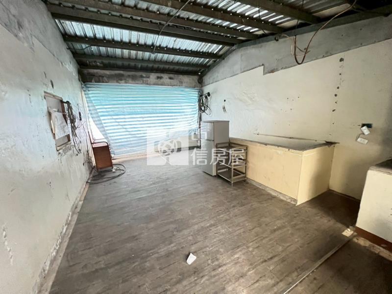 市區田寮河旁透天店面房屋室內格局與周邊環境