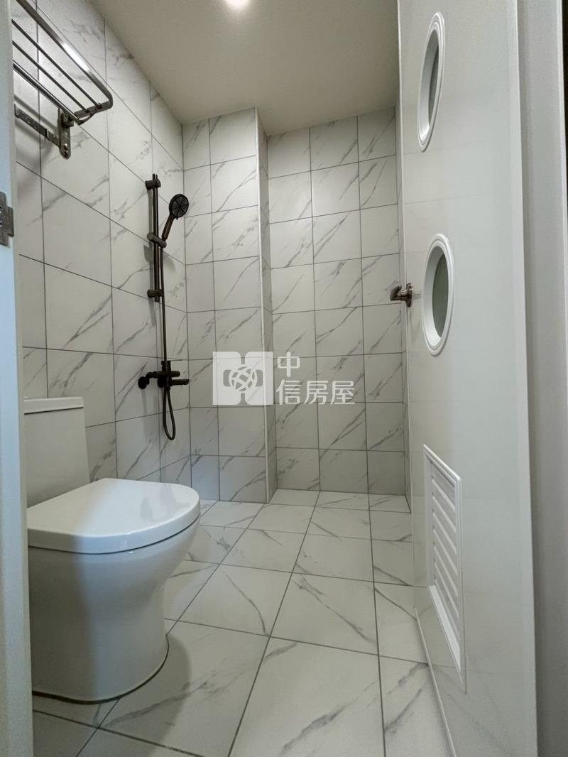 新市巷內優美整新透天房屋室內格局與周邊環境