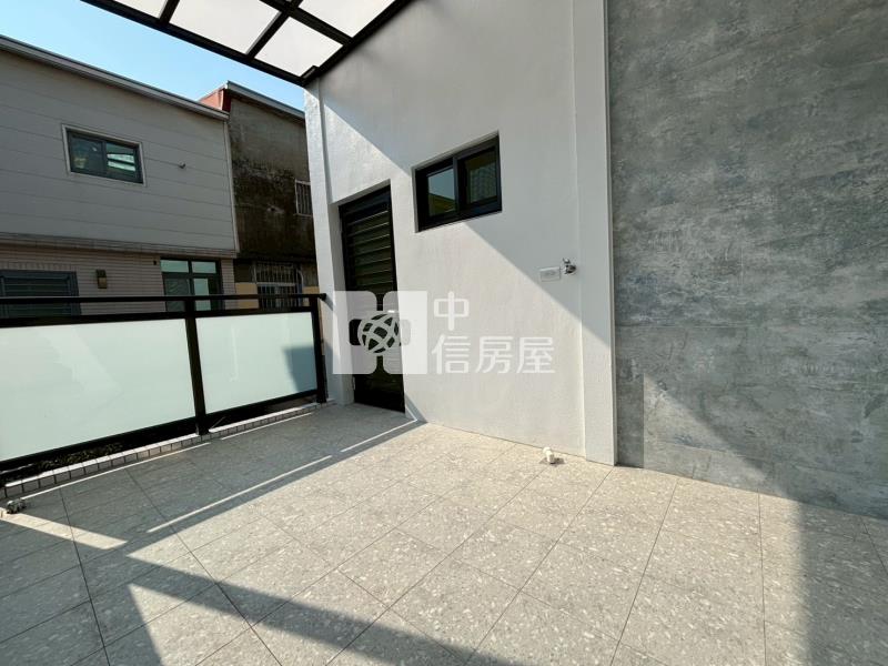 新市巷內優美整新透天房屋室內格局與周邊環境