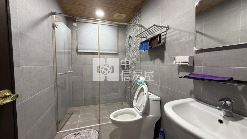 美麗光年二期-雙車庫孝親透天房屋室內格局與周邊環境