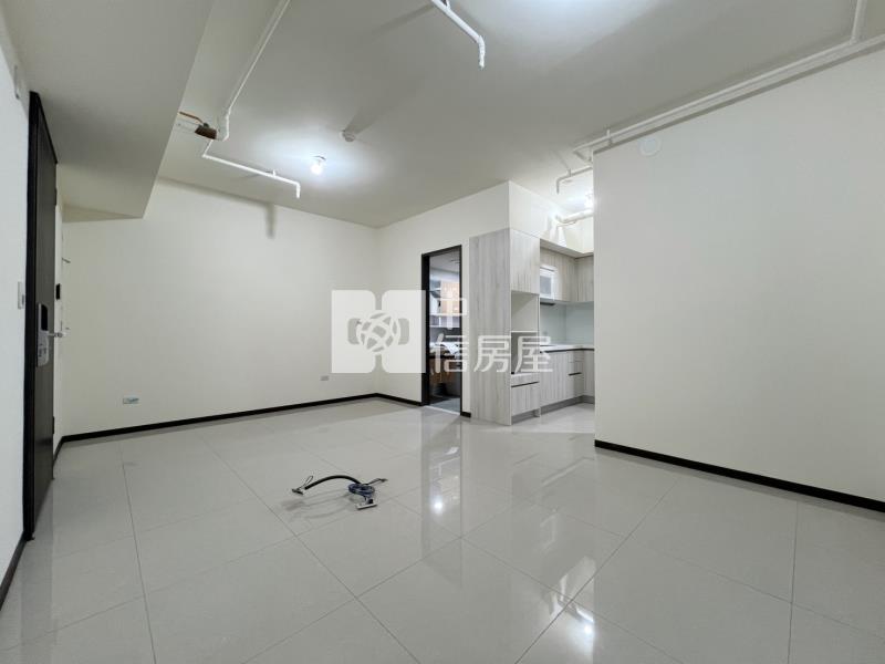 青埔A18亞昕喜徠登全新精美1房+平車房屋室內格局與周邊環境