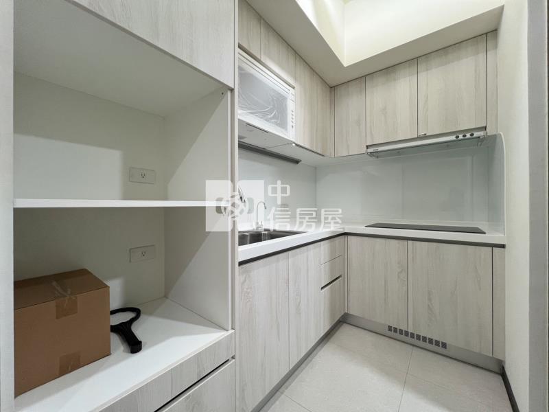 青埔A18亞昕喜徠登全新精美1房+平車房屋室內格局與周邊環境