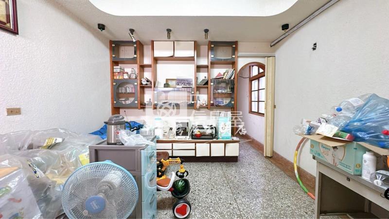 近民雄火車站店面房屋室內格局與周邊環境