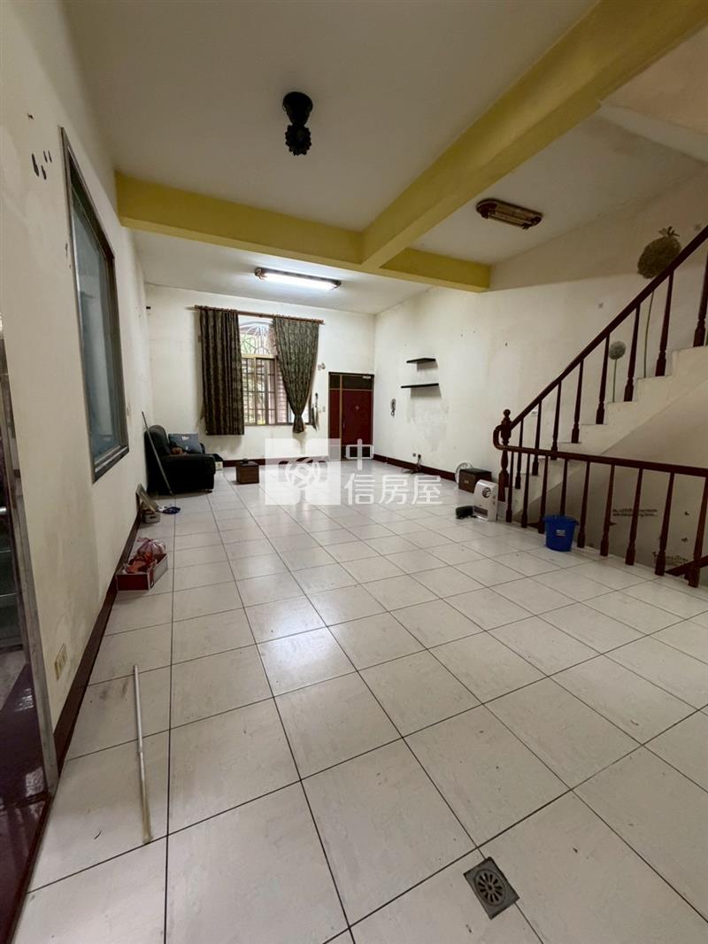 高原交流道旁稀有5房別墅房屋室內格局與周邊環境