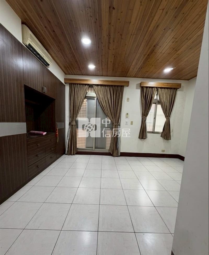 高原交流道旁稀有5房別墅房屋室內格局與周邊環境