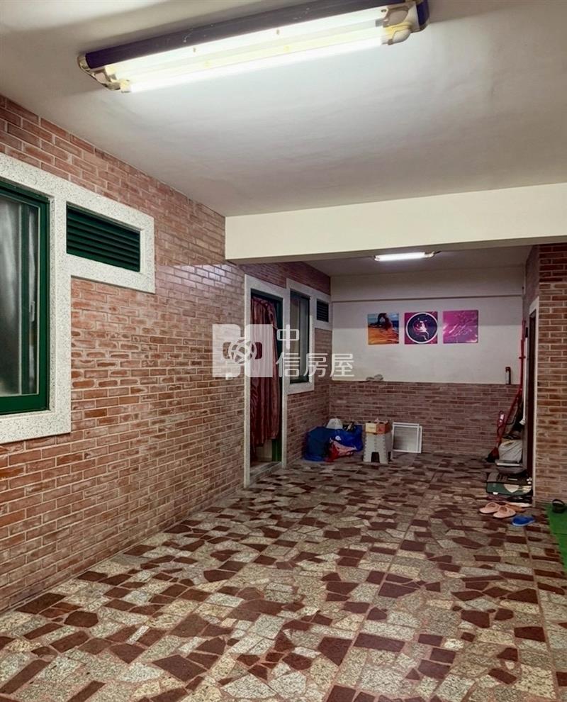 高原交流道旁稀有5房別墅房屋室內格局與周邊環境