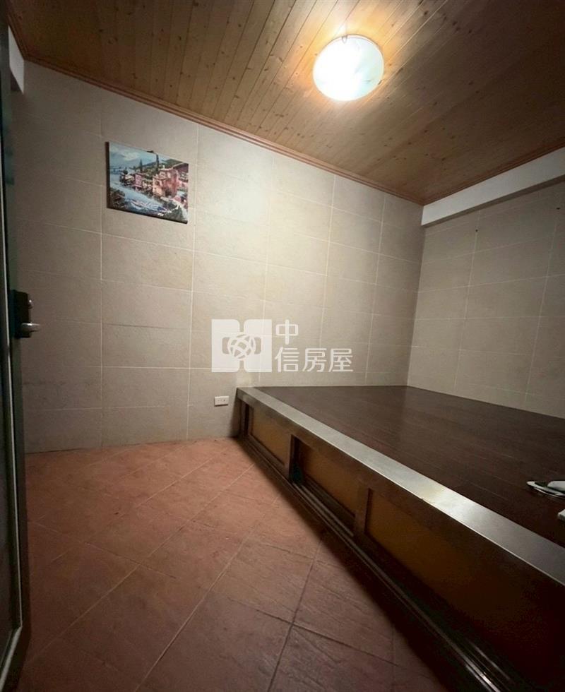 高原交流道旁稀有5房別墅房屋室內格局與周邊環境