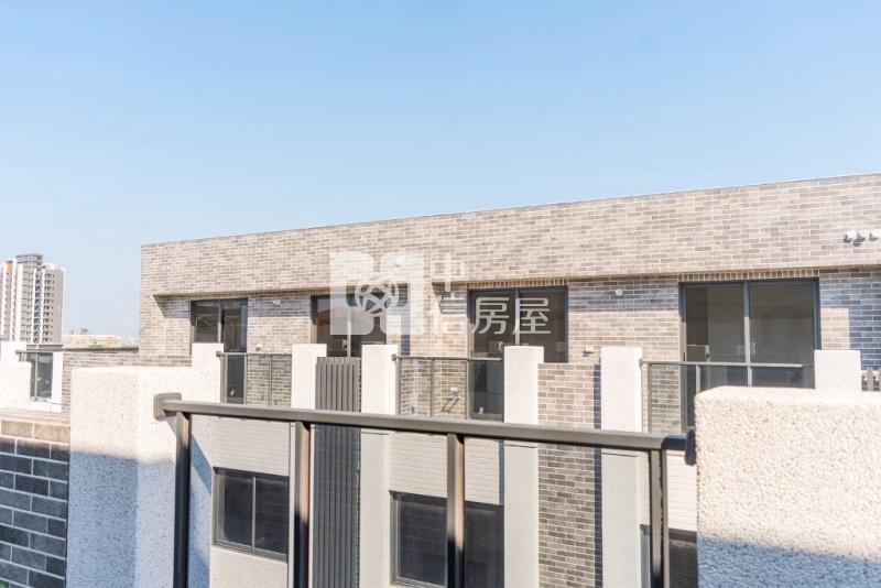 【新世紀】客運園區全新別墅房屋室內格局與周邊環境